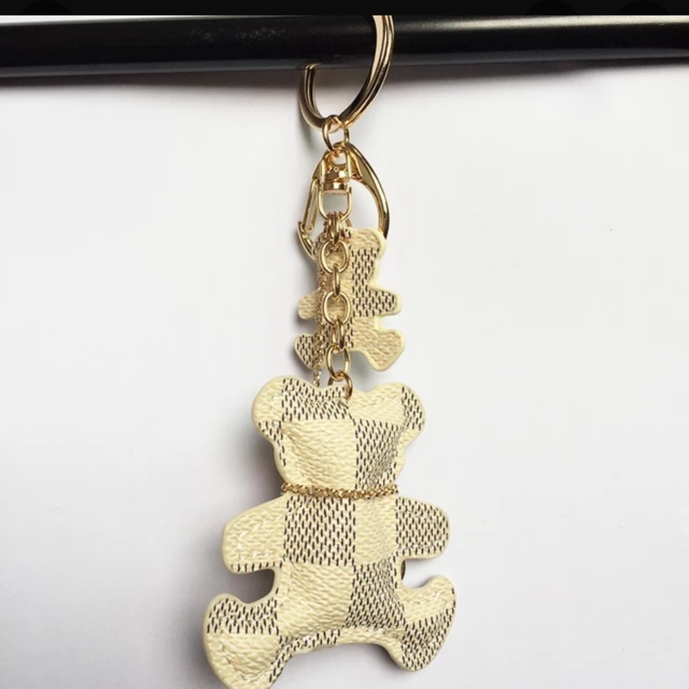 Bear Keychains - Picture 3 of 5